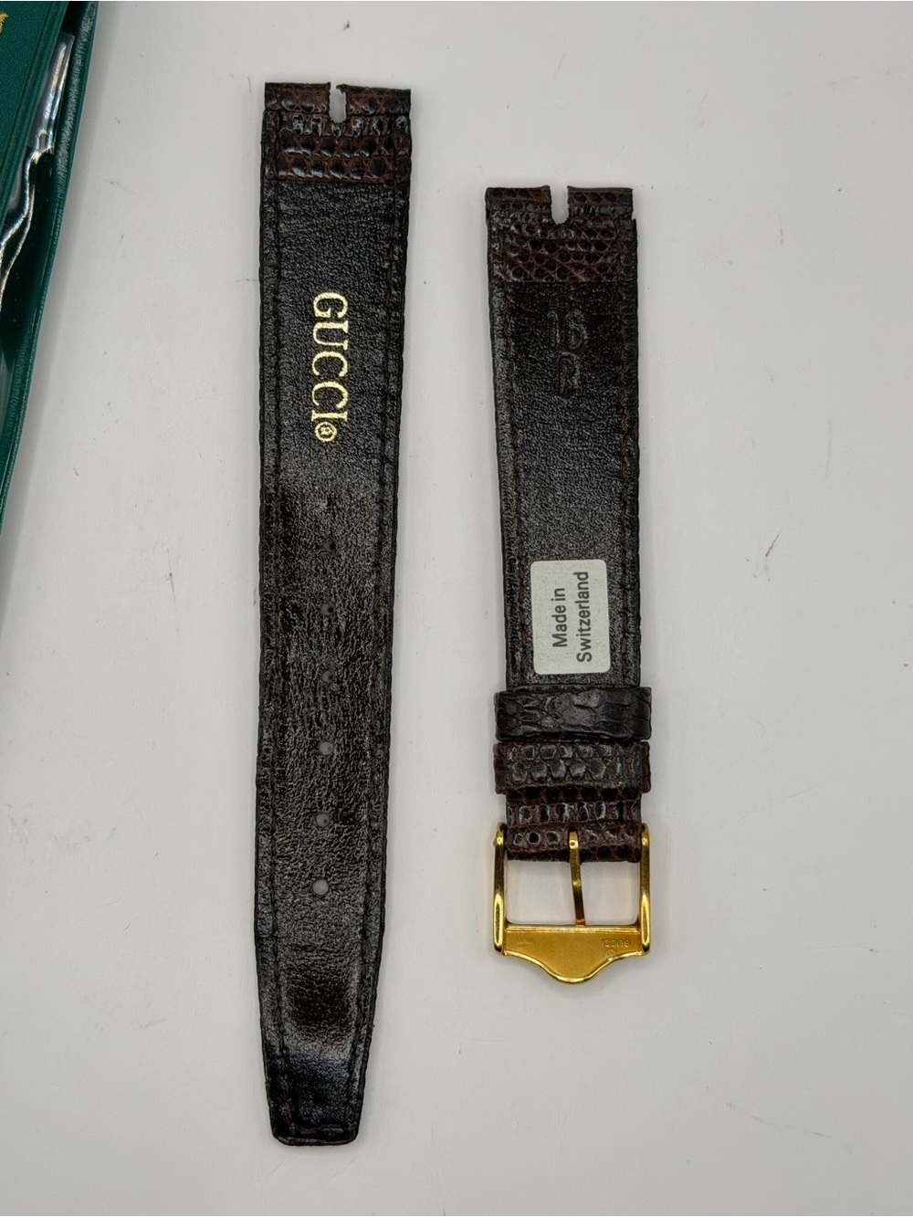 Gucci Dark Brown Lizard-Textured Leather Watch Strap with Gold Buckle 16MMR - Picture 3 of 3